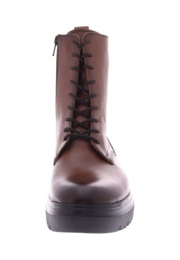 Ботинки на шнуровке