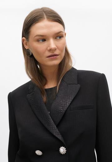 Короткий блейзер