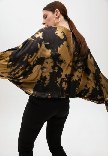 Атласная блузка