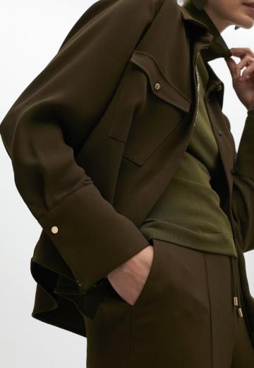 Блейзер с накладными карманами