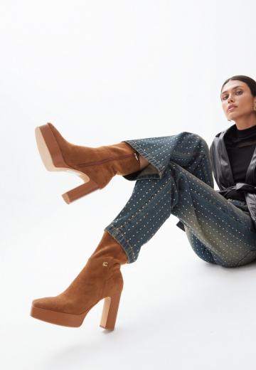 Полусапожки на высоком каблуке