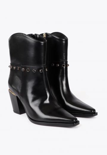 Полусапожки на высоком каблуке