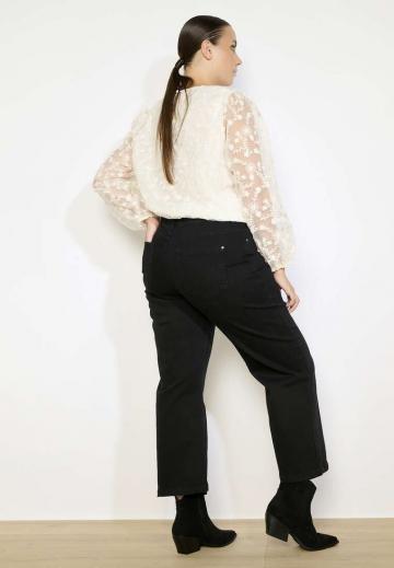 Короткие джинсы