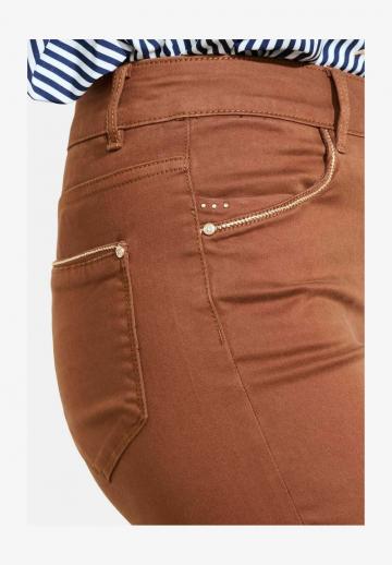 Клешеные брюки