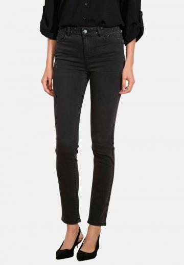 Узкие джинсы