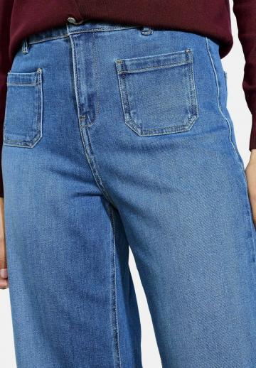 Клешеные брюки