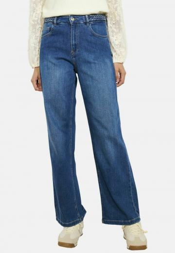 Прямые джинсы