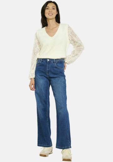 Прямые джинсы