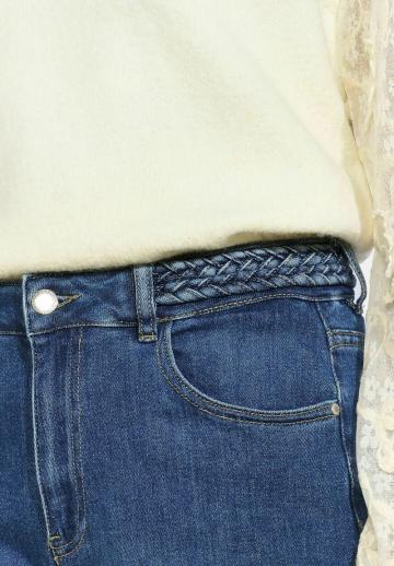 Прямые джинсы