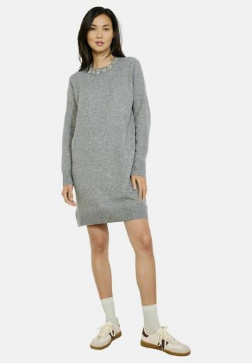 Вязаное платье