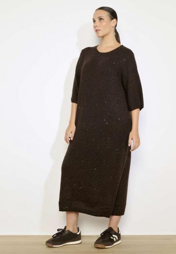 Вязаное платье
