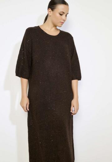 Вязаное платье