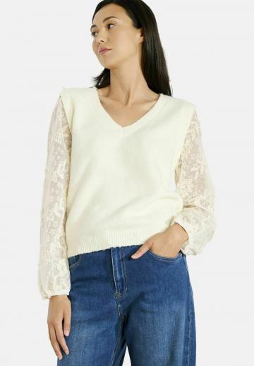 Пуловер с вырезом V