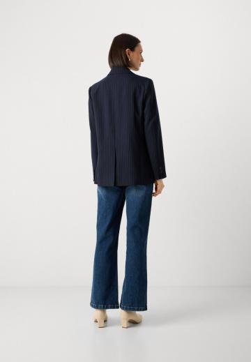 Длинный блейзер