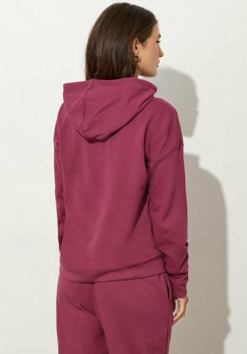 Пуловер с капюшоном