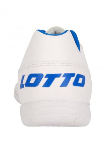 Футбольные бутсы