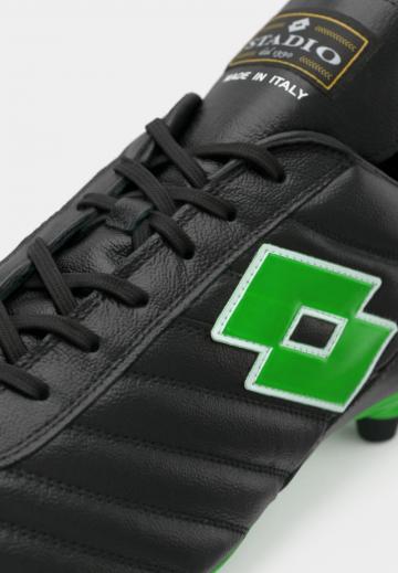 Футбольные бутсы