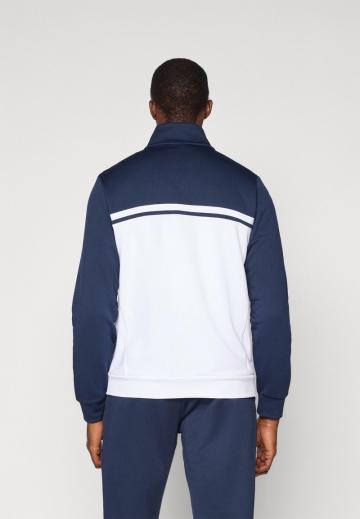 Спортивная куртка