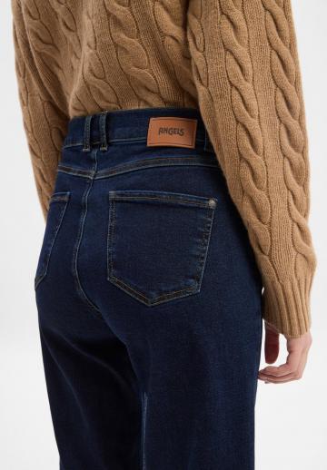 Прямые джинсы