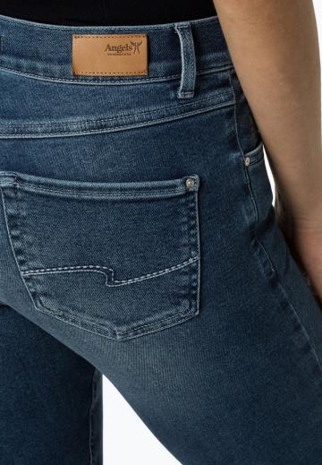 Короткие джинсы