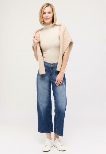 Короткие джинсы