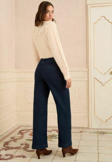 Клешеные джинсы