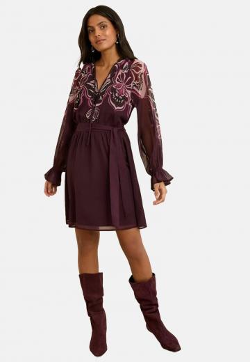 Короткое платье