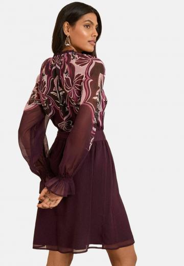 Короткое платье