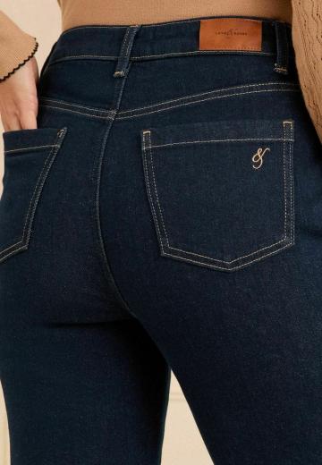 Клешеные джинсы