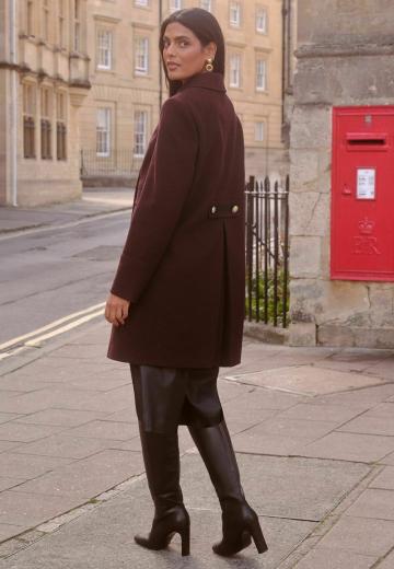 Короткое пальто