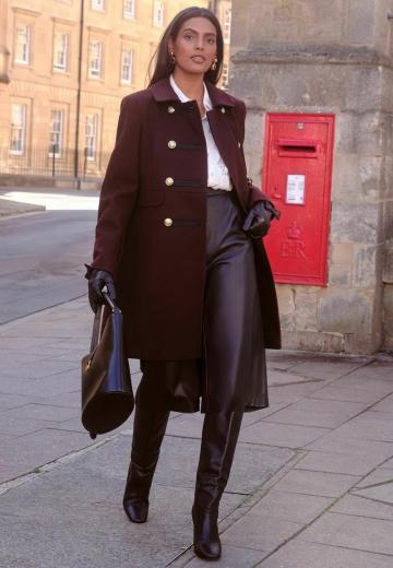 Короткое пальто