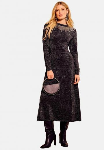 Вязаное платье