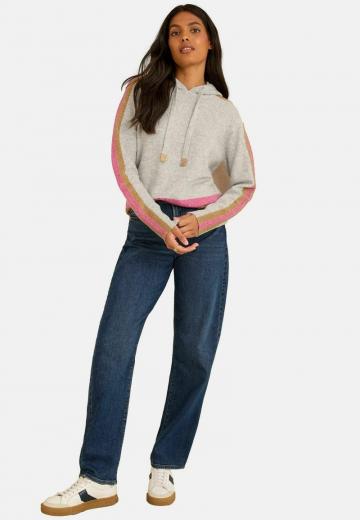 Пуловер в полоску