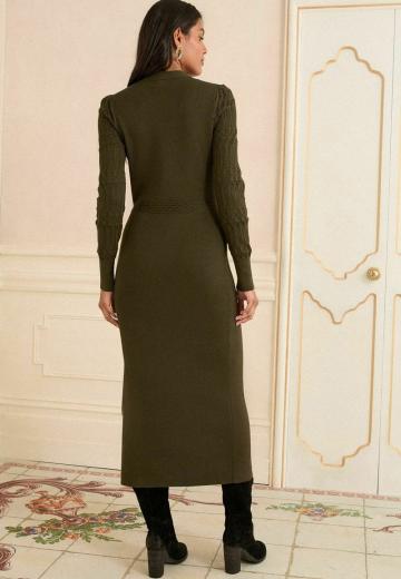 Вязаное платье