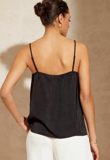 Топ на бретельках