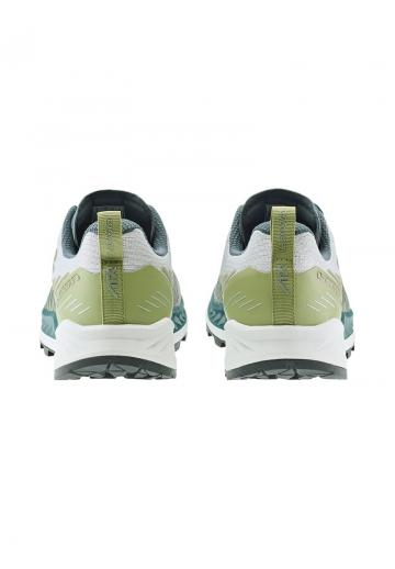 Беговые кроссовки