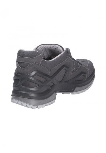 Походные кроссовки