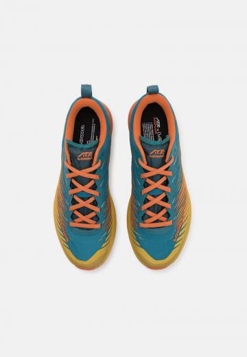 Беговые кроссовки