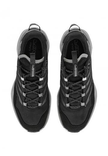 Походные кроссовки