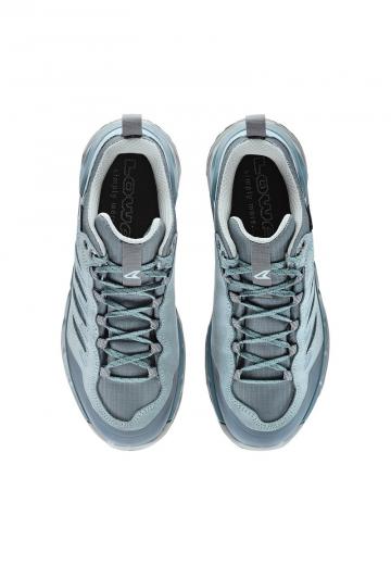 Походные ботинки