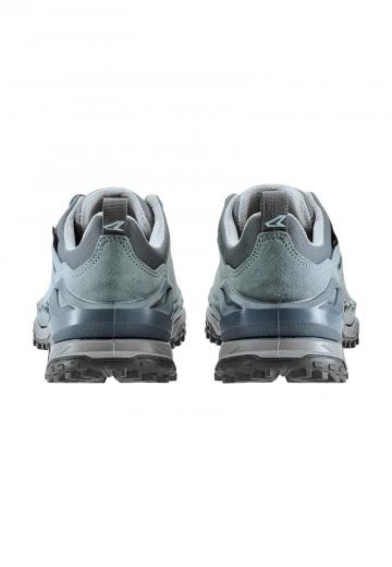 Походные ботинки