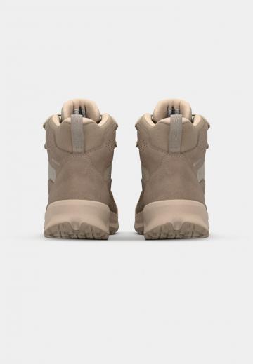 Походные ботинки