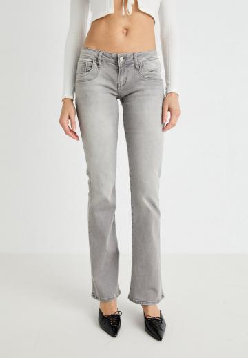 Клешеные брюки