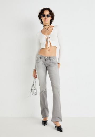 Клешеные брюки