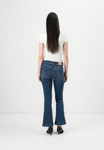 Клешеные брюки