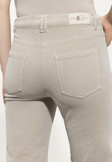 Клешеные джинсы