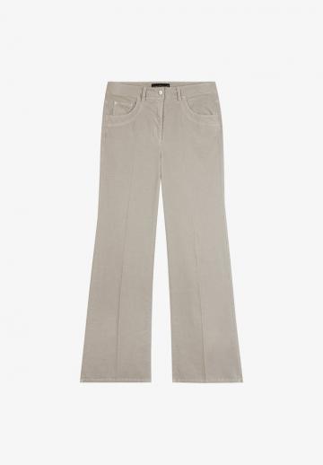 Клешеные джинсы