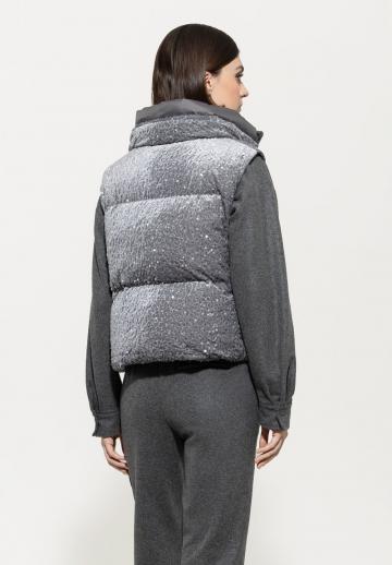 Пуховой жилет