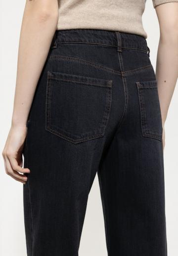 Короткие джинсы