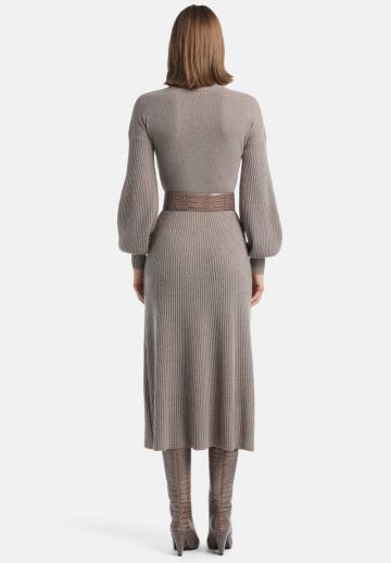 Вязаное платье